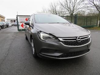 damaged commercial vehicles Opel Astra 1ER PROPRIéTAIRE 2019/6