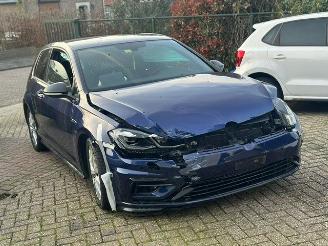 damaged passenger cars Volkswagen Golf vw golf R 2017/5