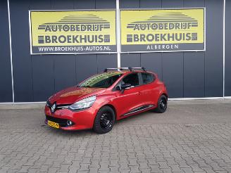 damaged commercial vehicles Renault Clio 0.9 TCe Expression 2013/2