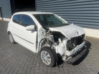 damaged microcars Peugeot 108 108, Hatchback, 2014 1.0 12V 2014/10