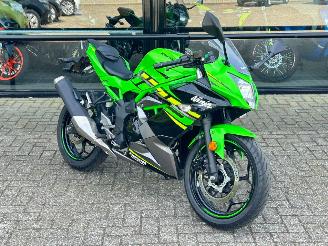 dañado motos Kawasaki  Ninja 125 2020/1