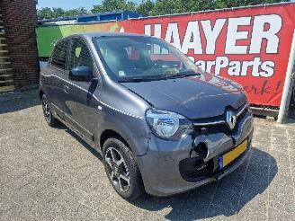 disassembly passenger cars Renault Twingo 1.0 SCE Limited 2017/9