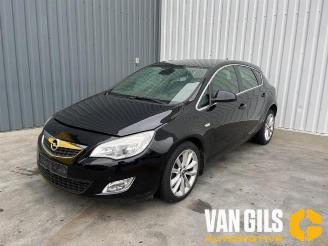 damaged commercial vehicles Opel Astra Astra J (PC6/PD6/PE6/PF6), Hatchback 5-drs, 2009 / 2015 1.6 Turbo 16V 2010/4