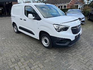 voitures fourgonnettes/vécules utilitaires Opel Combo 1.6 D L1H1 EDITION. 2019/7
