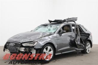 danneggiata macchinari Audi A3 A3 Sportback (8VA/8VF), Hatchback 5-drs, 2012 / 2020 1.4 TFSI 16V e-tron 2015/1