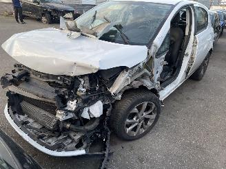 dommages fourgonnettes/vécules utilitaires Opel Corsa-E 1.3 cdti 2016/1