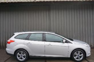 damaged commercial vehicles Ford Focus 1.0 74kW Navigatie EcoBoost Edition 2014/1