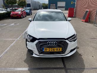 krockskadad bil auto Audi A3  2017/7