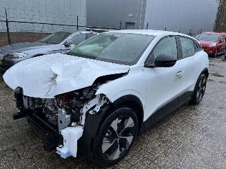 dommages fourgonnettes/vécules utilitaires Renault Mégane E-Tech Optimum Charge Equilibre  160 kW/60 kWh 2023/8