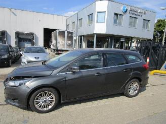 dommages fourgonnettes/vécules utilitaires Ford Focus 1.0i 92kW 93000 km 2017/4