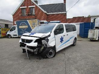 skadebil auto Peugeot Expert AMBULANCE 2022/6