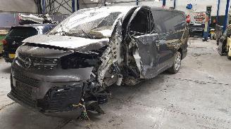 damaged commercial vehicles Opel Vivaro Vivaro 2.0 CDTI L3H1 Innovation 2019/8