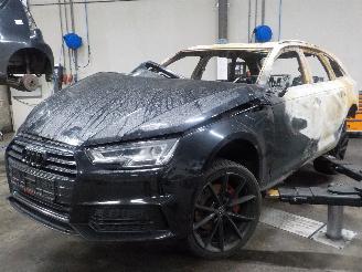 uszkodzony samochody osobowe Audi A4 A4 Avant (B9) Combi 3.0 TDI V6 24V (CSWB) [160kW]  (10-2015/08-2018) 2017/3