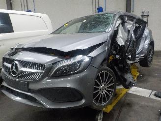 škoda osobní automobily Mercedes A-klasse A (W176) Hatchback 1.6 A-180 16V (M270.910) [90kW]  (09-2012/05-2018) 2018/6