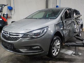 occasion commercial vehicles Opel Astra Astra K Hatchback 5-drs 1.6 CDTI 110 16V (B16DTE(Euro 6)) [81kW]  (06-=
2015/12-2022) 2016/10