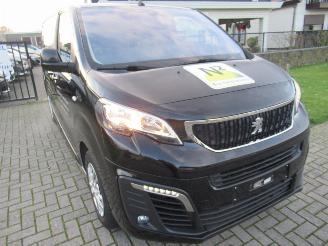 Coche accidentado Peugeot Expert 2.0D  52.000KM 3-Zits  Airco  Navi  Camera  HalfLeer  Cruise-Control  Line Assist  DodeHoek-Syst 2021/8