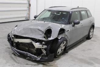 damaged commercial vehicles Mini Cooper _D_CLUBMAN 2019/3