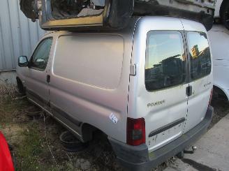 damaged commercial vehicles Peugeot Partner  2003/1